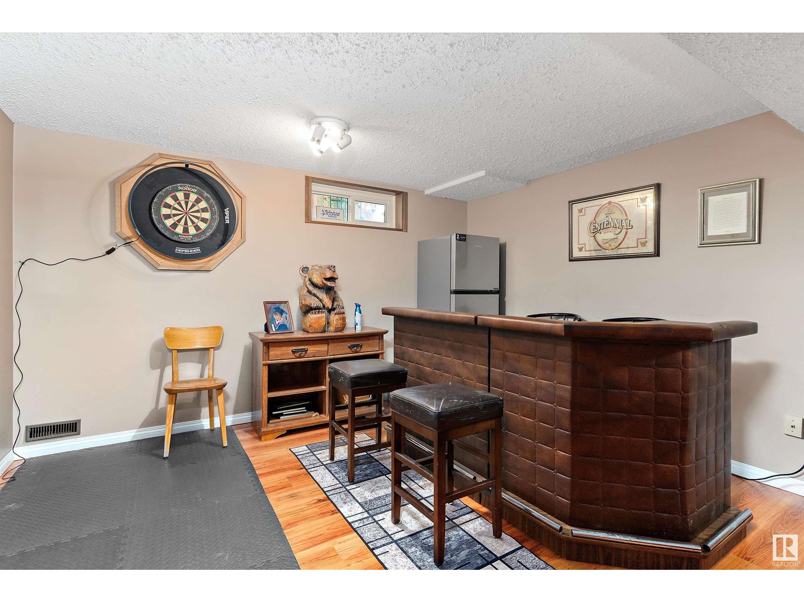 Photo 21 of 5611 142 Av Nw, Edmonton AB