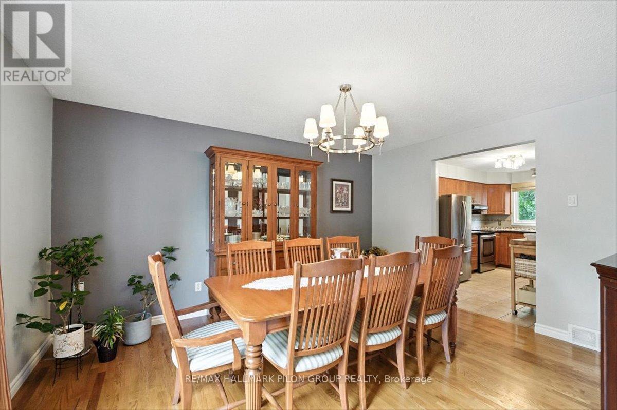 Photo 10 of 3351 Chilliwack Way, Ottawa ON