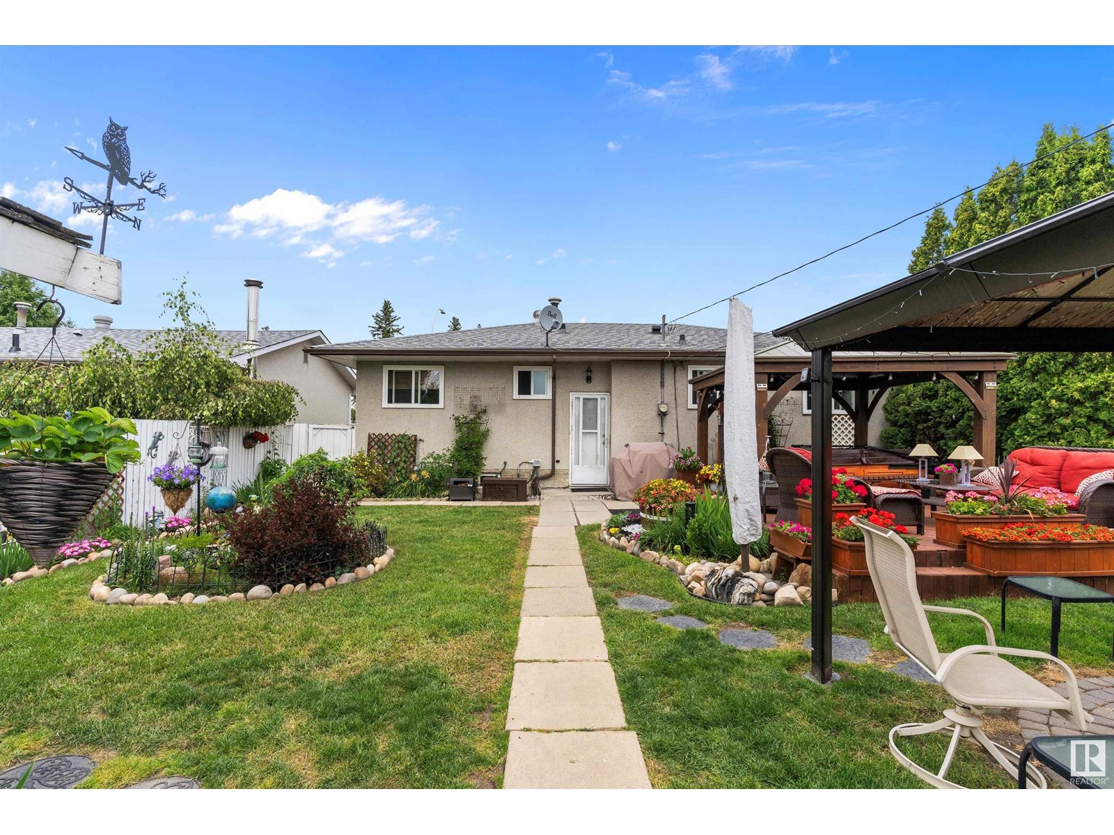 Photo 34 of 5611 142 Av Nw, Edmonton AB