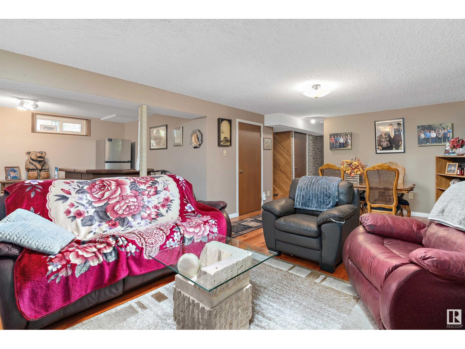 Photo 42 of 5611 142 Av Nw, Edmonton AB