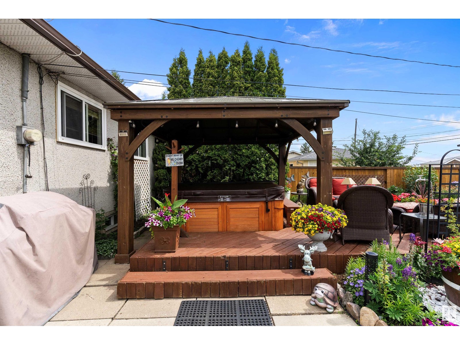 Photo 44 of 5611 142 Av Nw, Edmonton AB