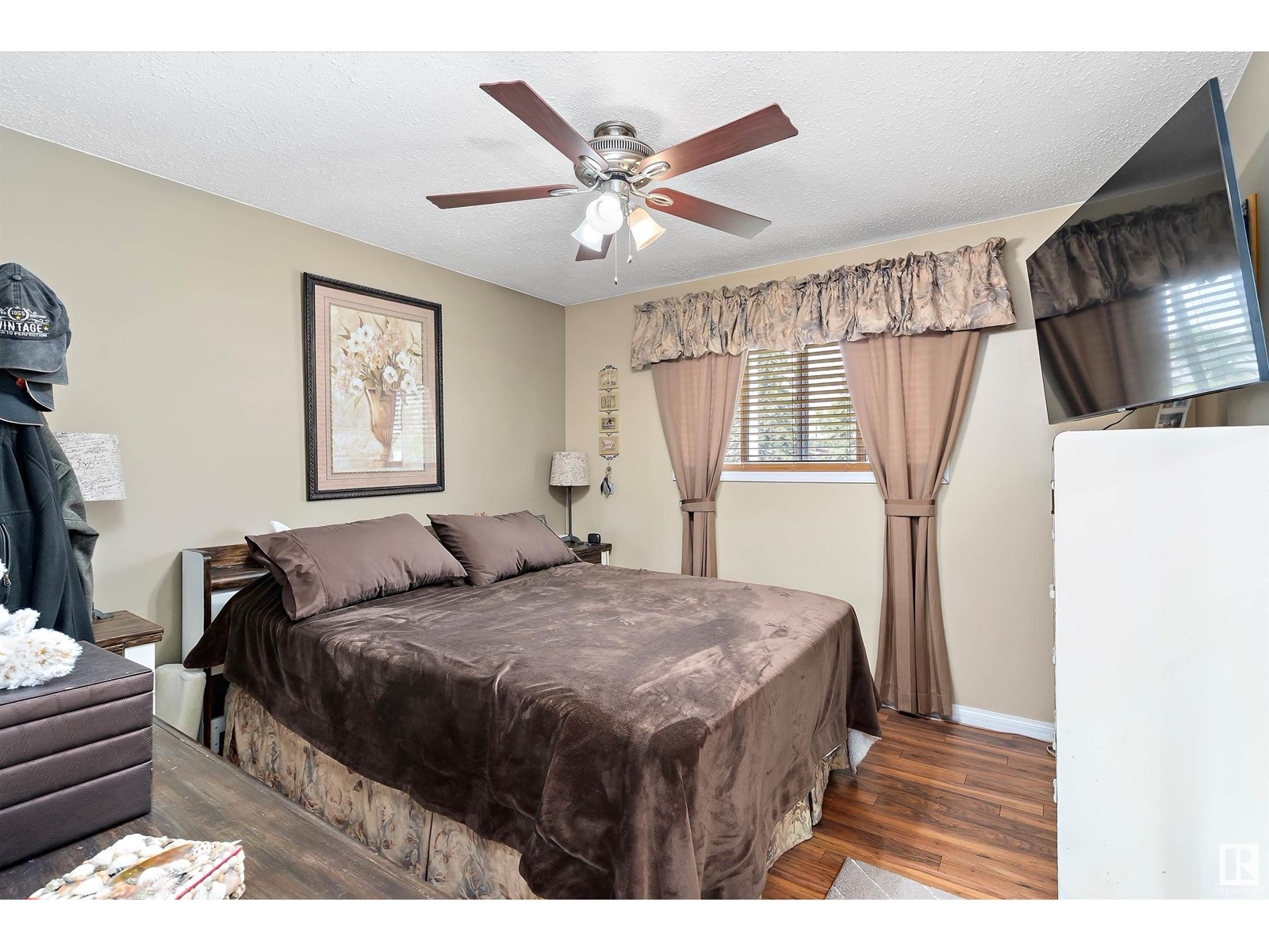 Photo 23 of 5611 142 Av Nw, Edmonton AB