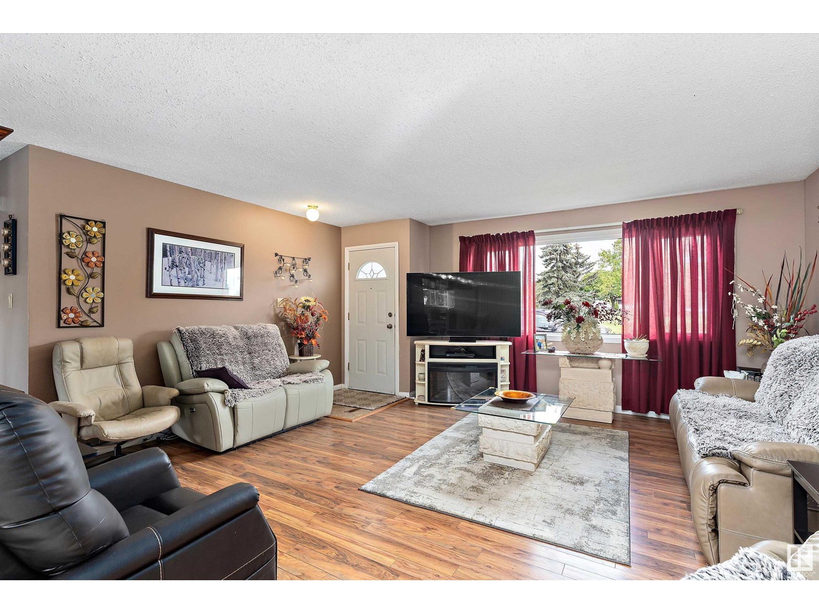 Photo 45 of 5611 142 Av Nw, Edmonton AB