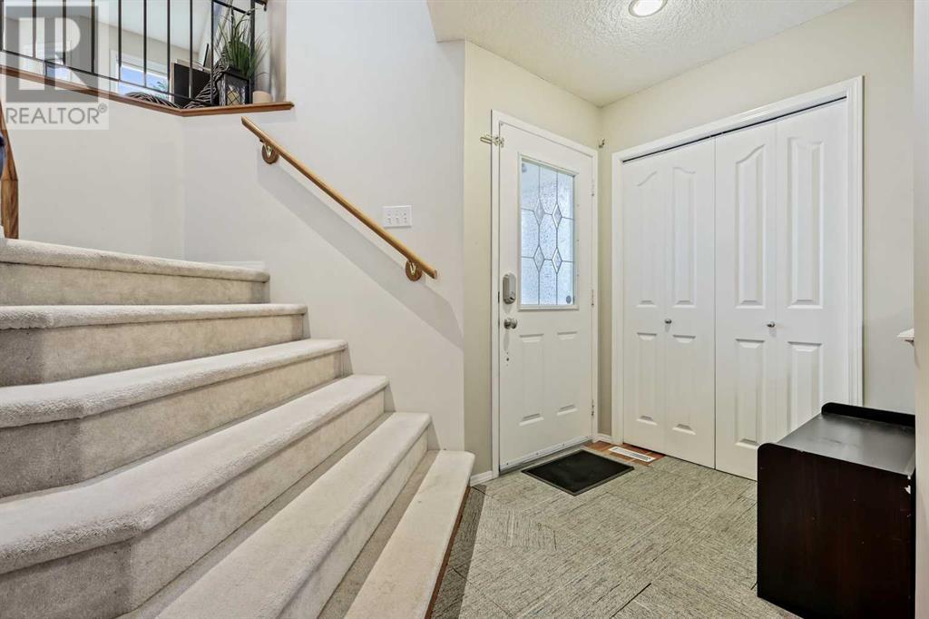 Single Family House for Sale in  Spring View SW Springbank Hill Calgary 