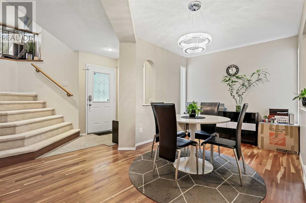 Single Family House for Sale in  Spring View SW Springbank Hill Calgary 