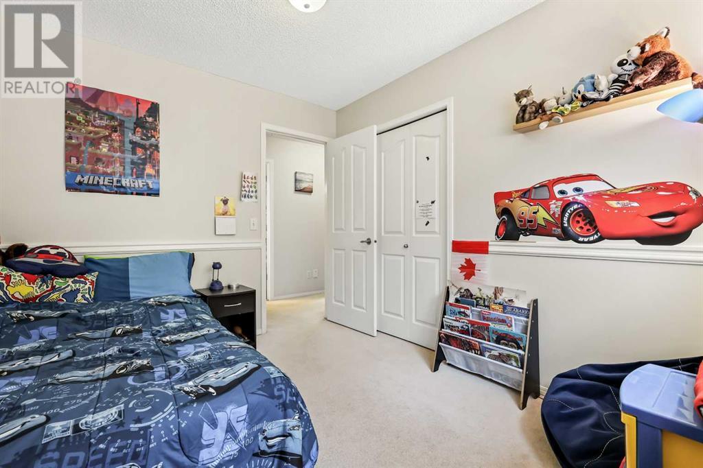 Single Family House for Sale in  Spring View SW Springbank Hill Calgary 