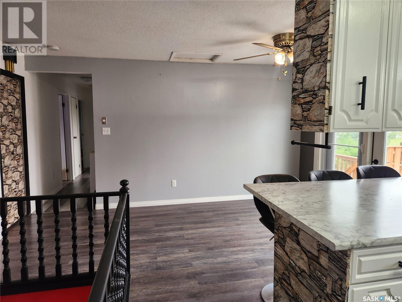 Photo 12 of 756 Golburn Crescent, Tisdale SK