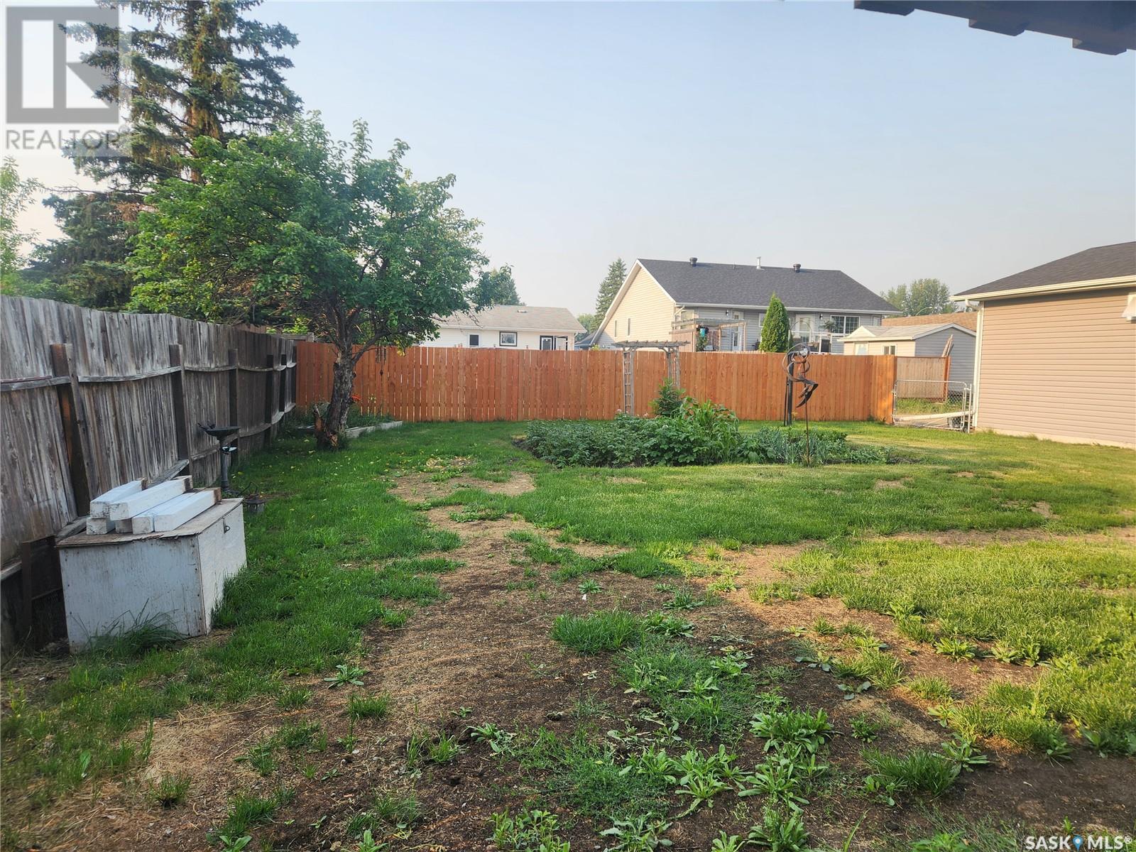 Photo 38 of 756 Golburn Crescent, Tisdale SK