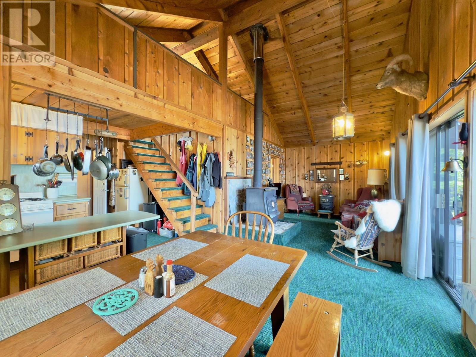 5650 HAGGENS POINT ROAD, Horsefly