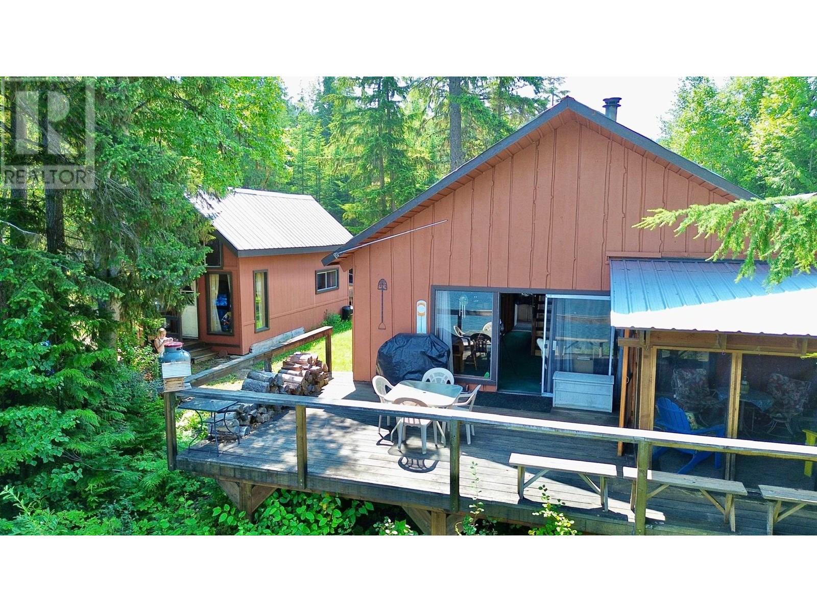 5650 HAGGENS POINT ROAD, Horsefly