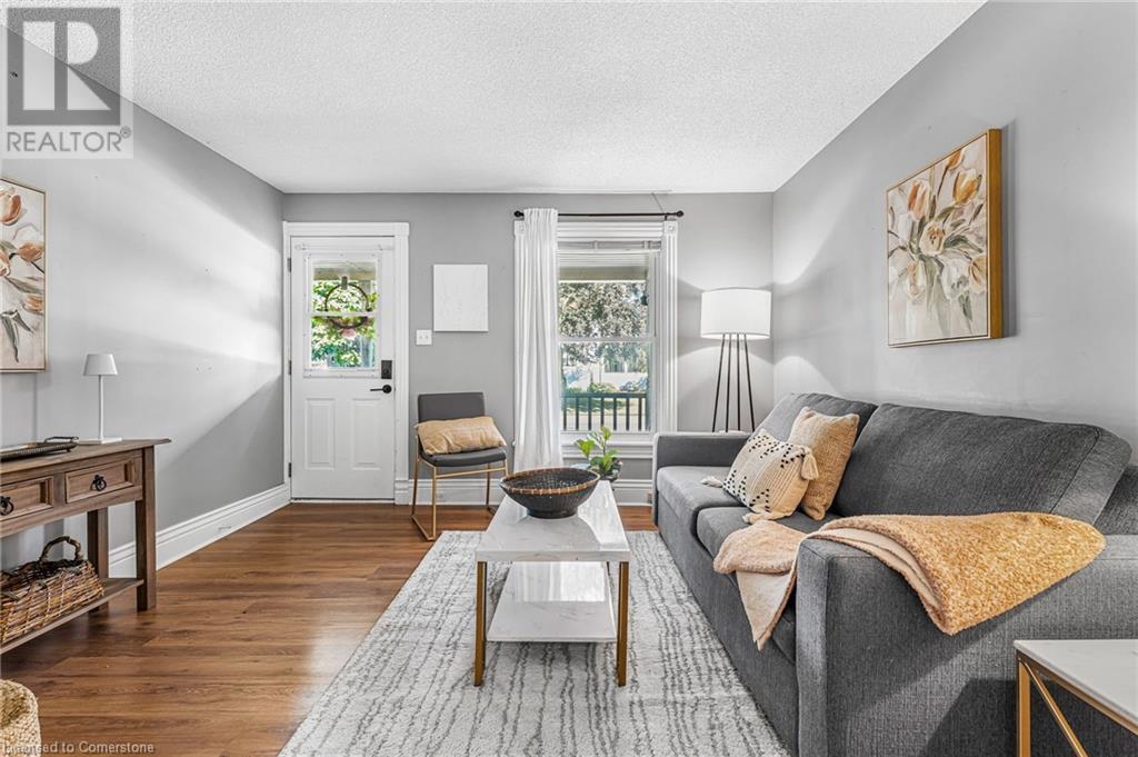 Photo 5 of 4220 4222 Hixon Street, Beamsville ON