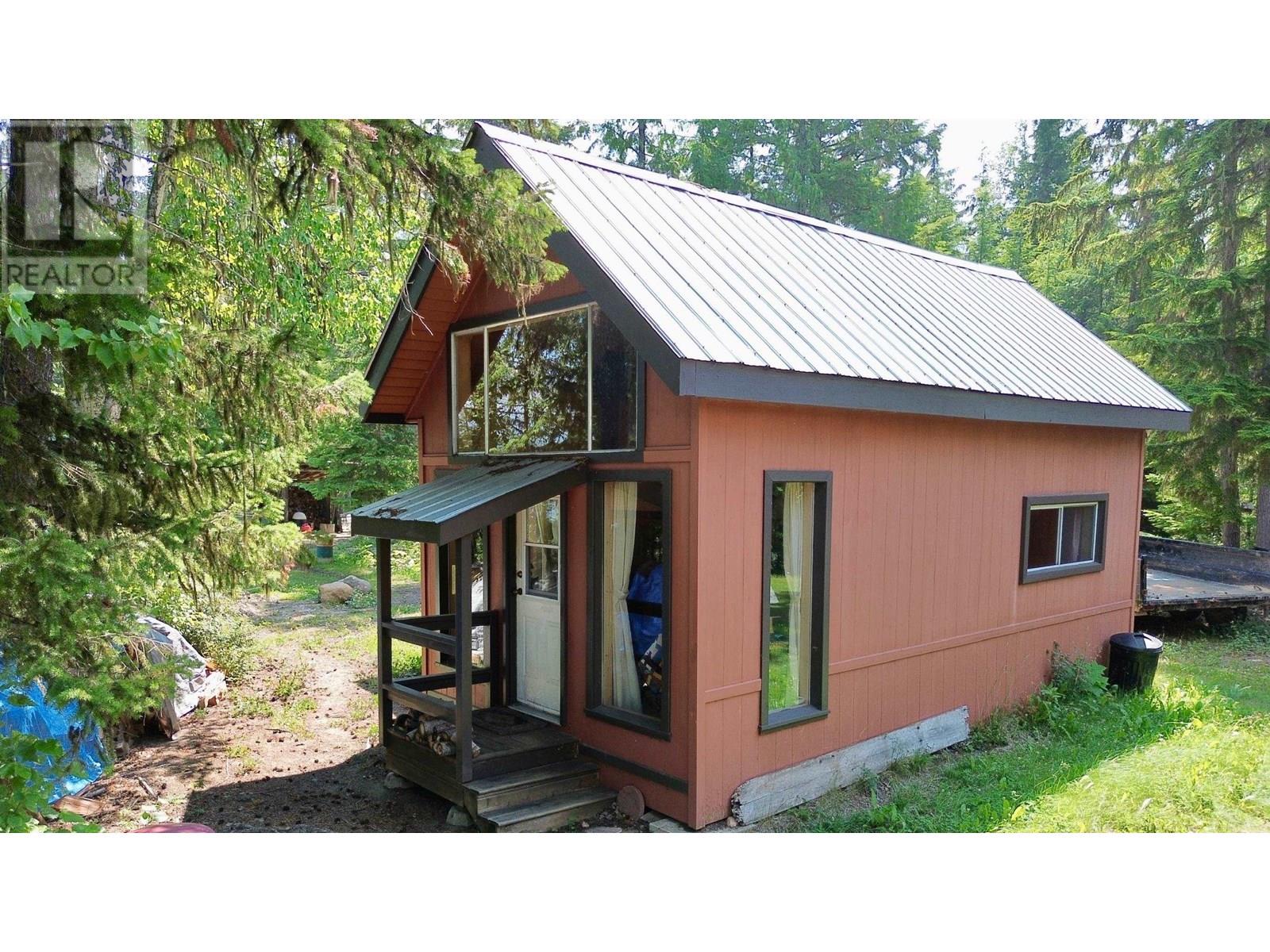 5650 HAGGENS POINT ROAD, Horsefly