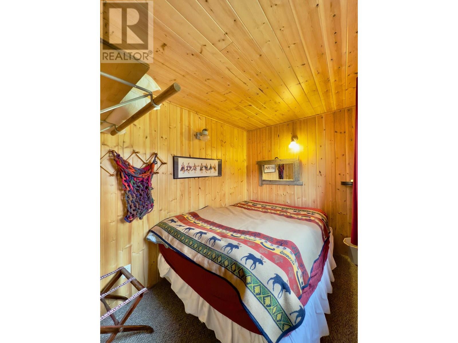 5650 HAGGENS POINT ROAD, Horsefly