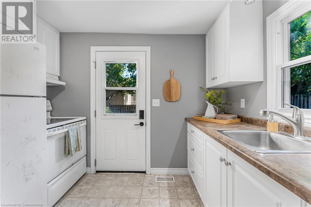 Photo 8 of 4220 4222 Hixon Street, Beamsville ON