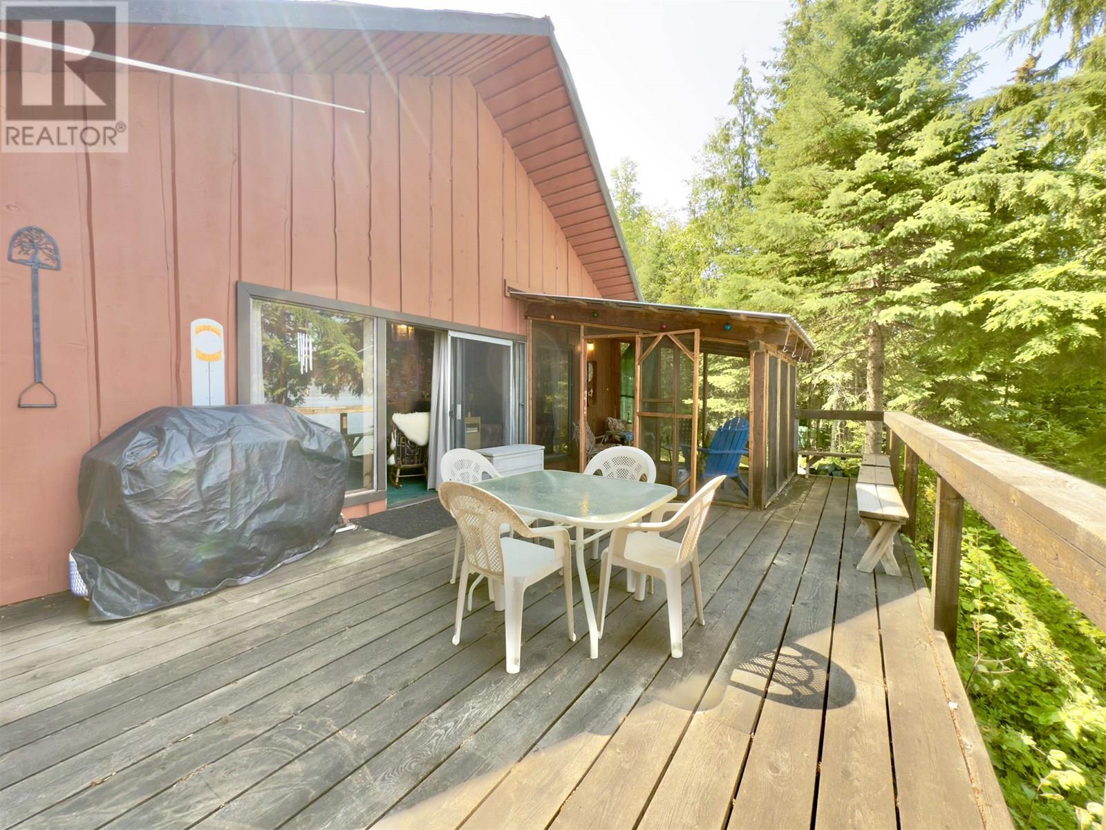 5650 HAGGENS POINT ROAD, Horsefly