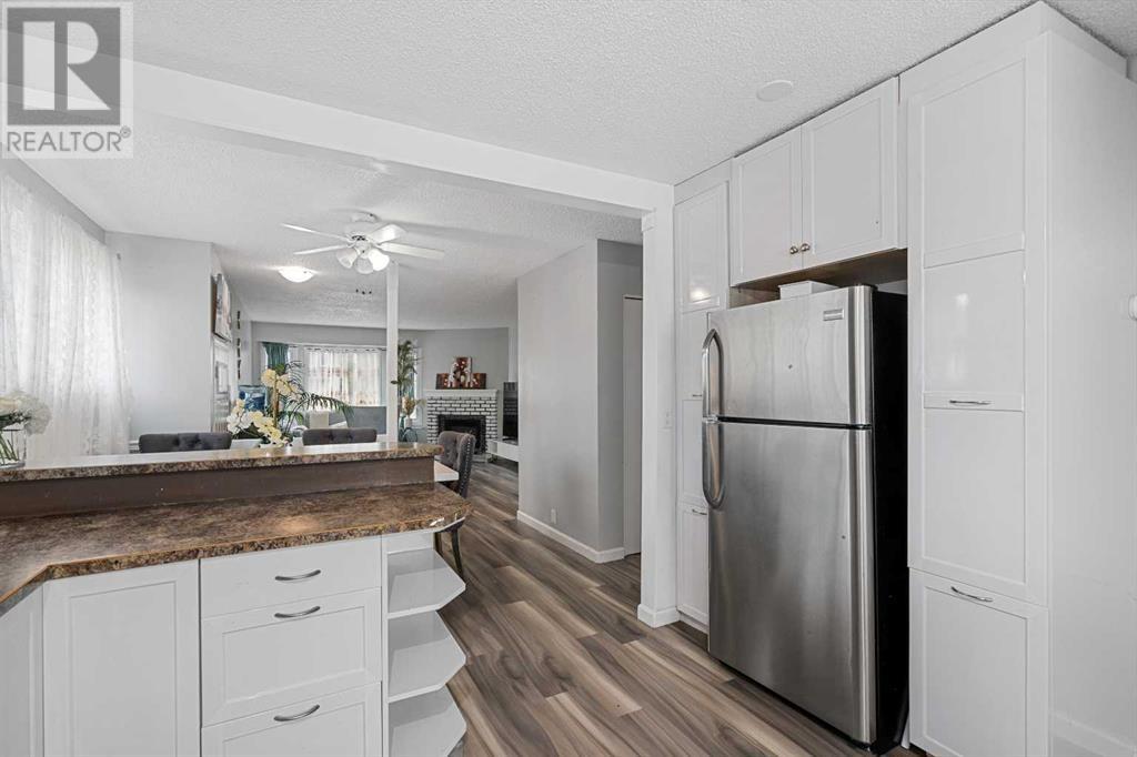 Single Family House Bungalow for Sale in  Templewood Road NE Temple Calgary 