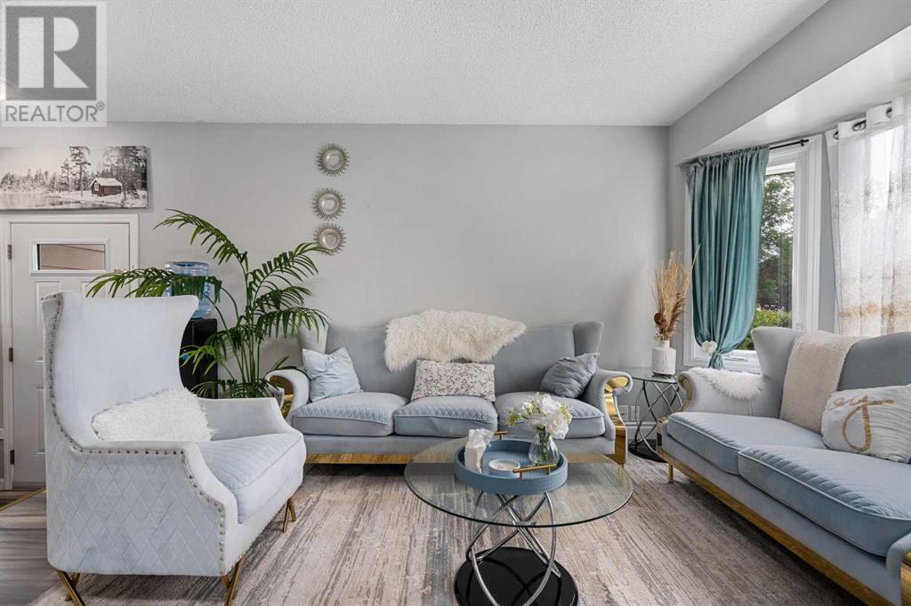 Single Family House Bungalow for Sale in  Templewood Road NE Temple Calgary 