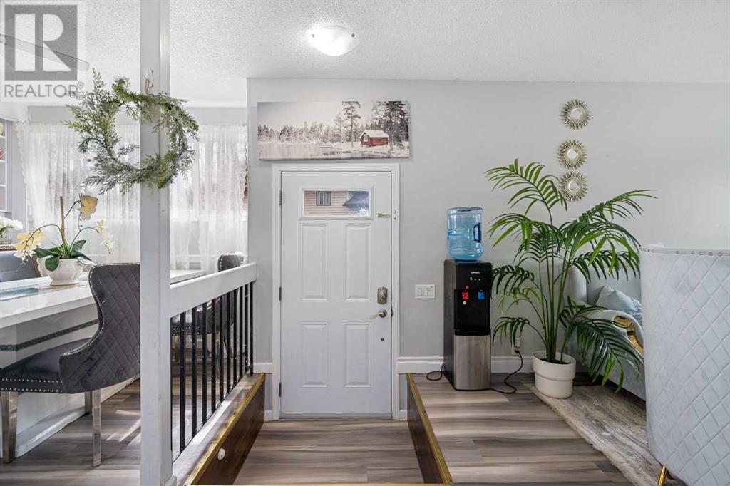 Single Family House Bungalow for Sale in  Templewood Road NE Temple Calgary 
