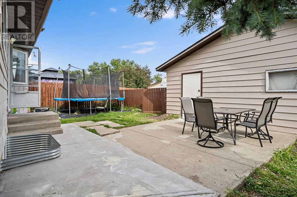 Single Family House Bungalow for Sale in  Templewood Road NE Temple Calgary 