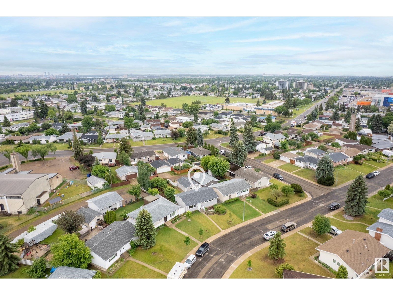 Photo 43 of 9015 135 A Av Nw, Edmonton AB