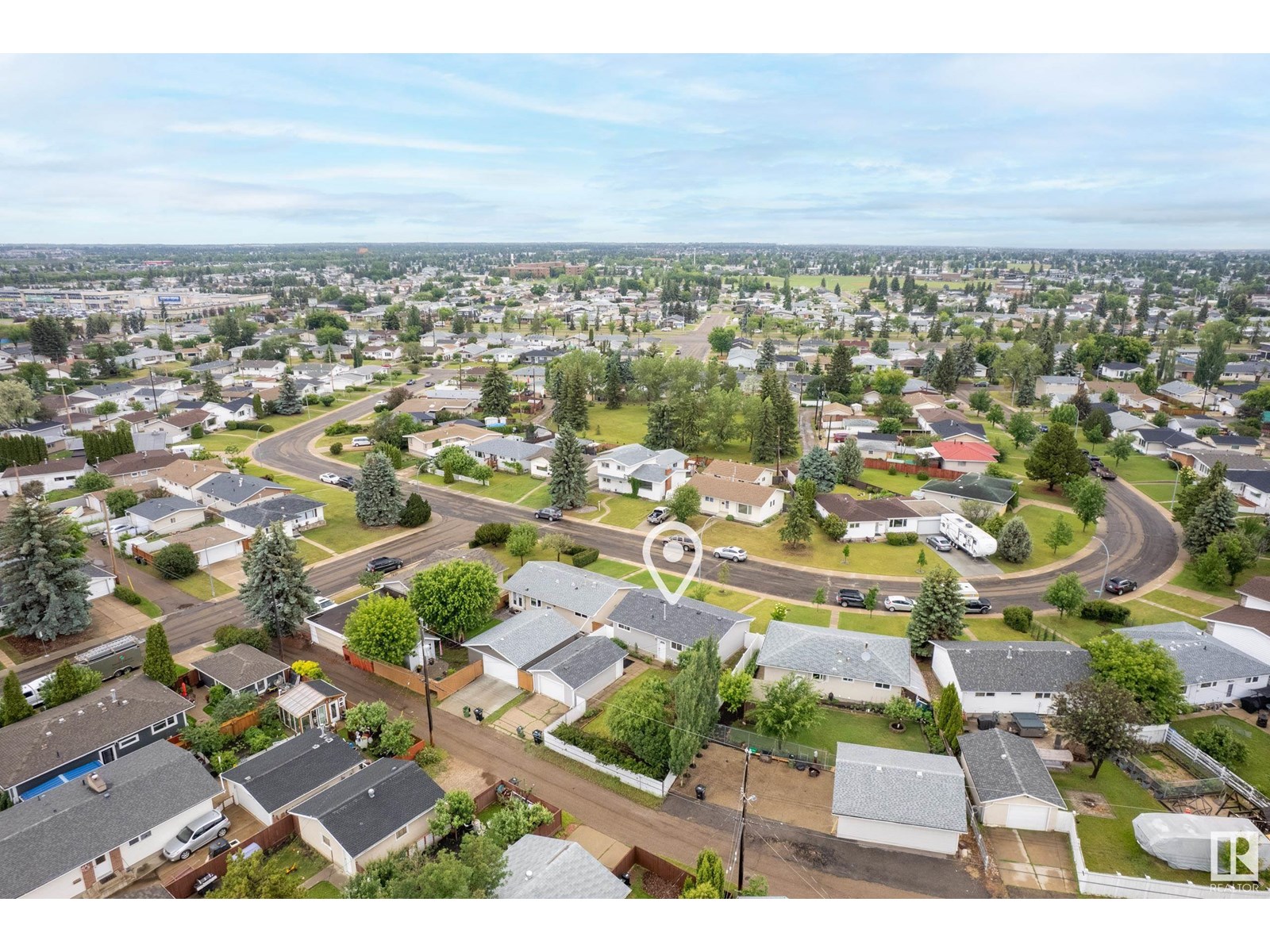 Photo 44 of 9015 135 A Av Nw, Edmonton AB
