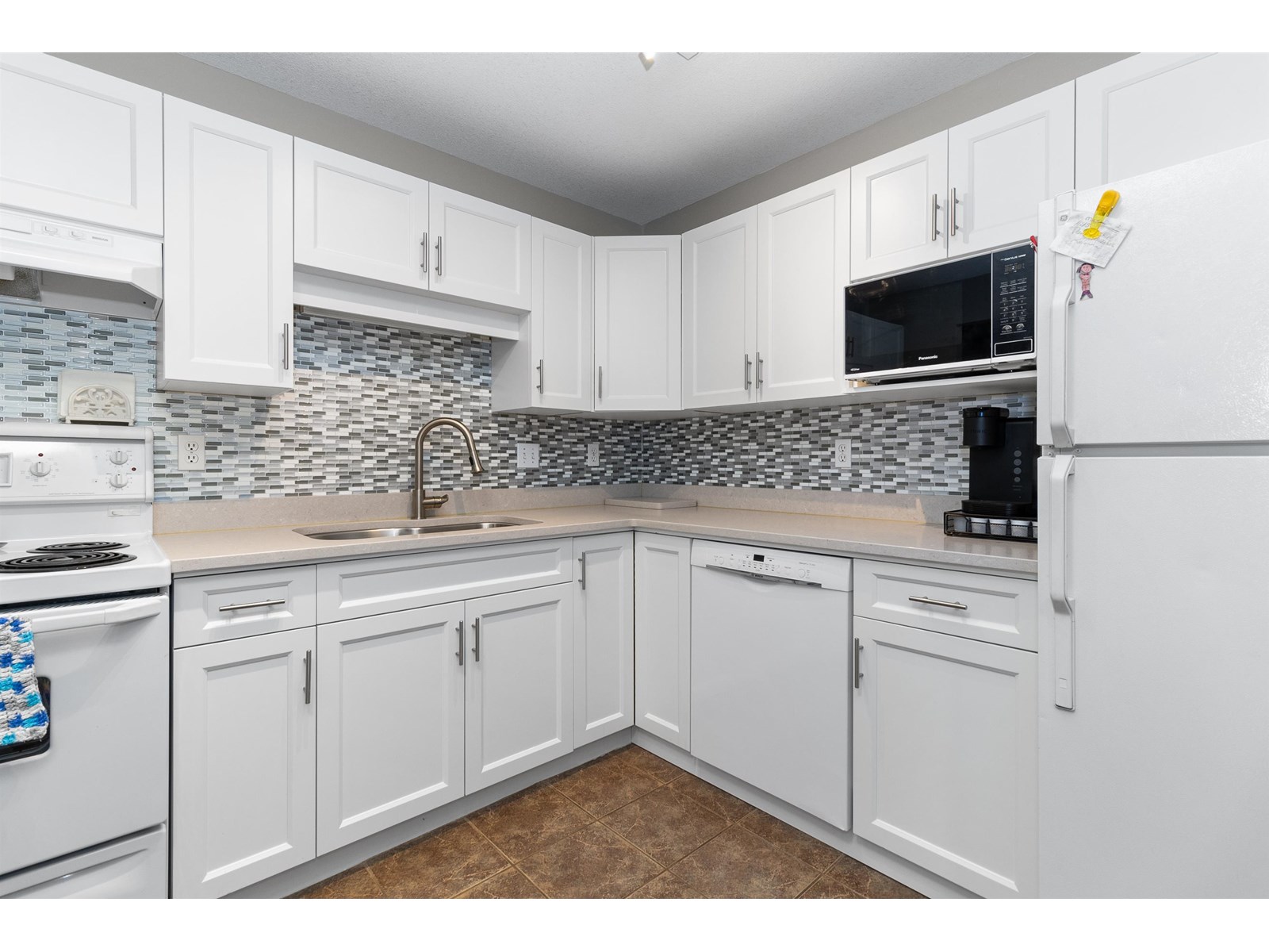 Photo 5 of 207 3174 Gladwin Road, Abbotsford BC