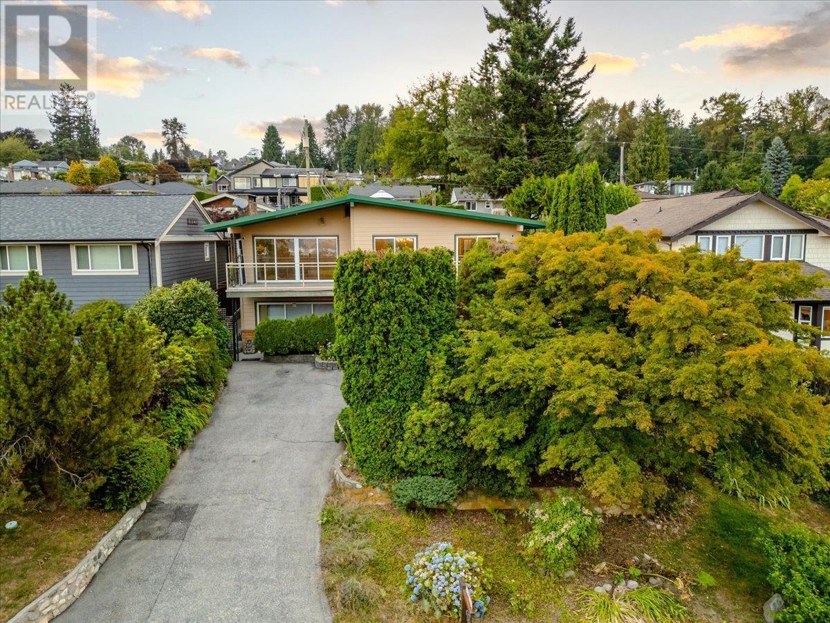 Photo 9 of 1228 Adderley Street, North Vancouver BC