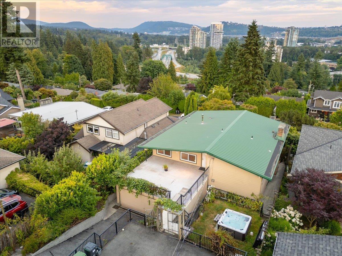 Photo 12 of 1228 Adderley Street, North Vancouver BC