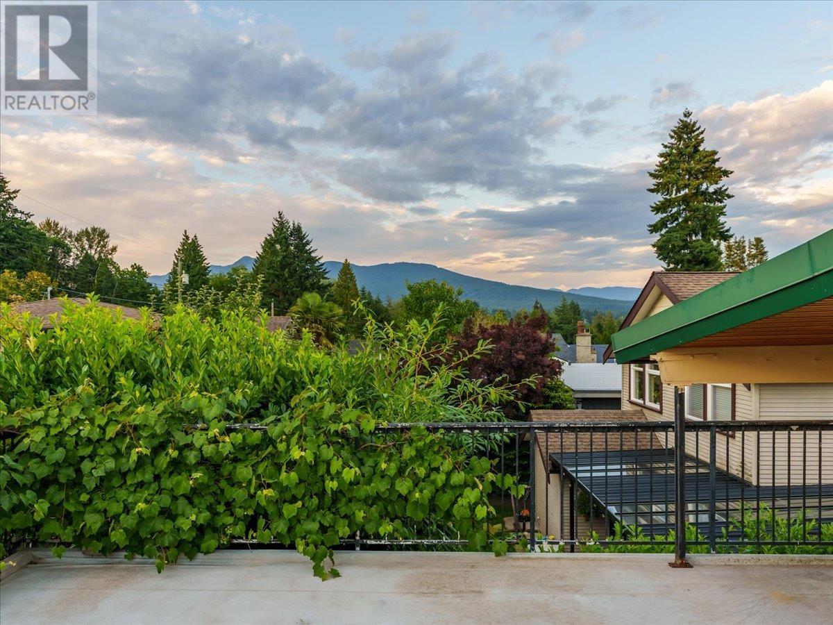 Photo 10 of 1228 Adderley Street, North Vancouver BC