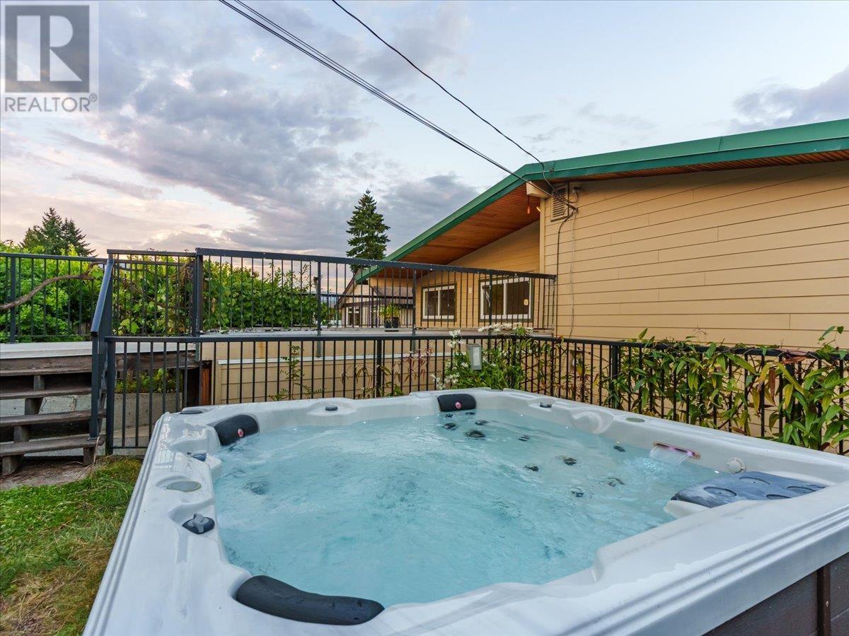 Photo 4 of 1228 Adderley Street, North Vancouver BC