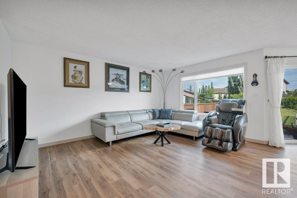 Photo 10 of 6004 5 Av Sw, Edmonton AB