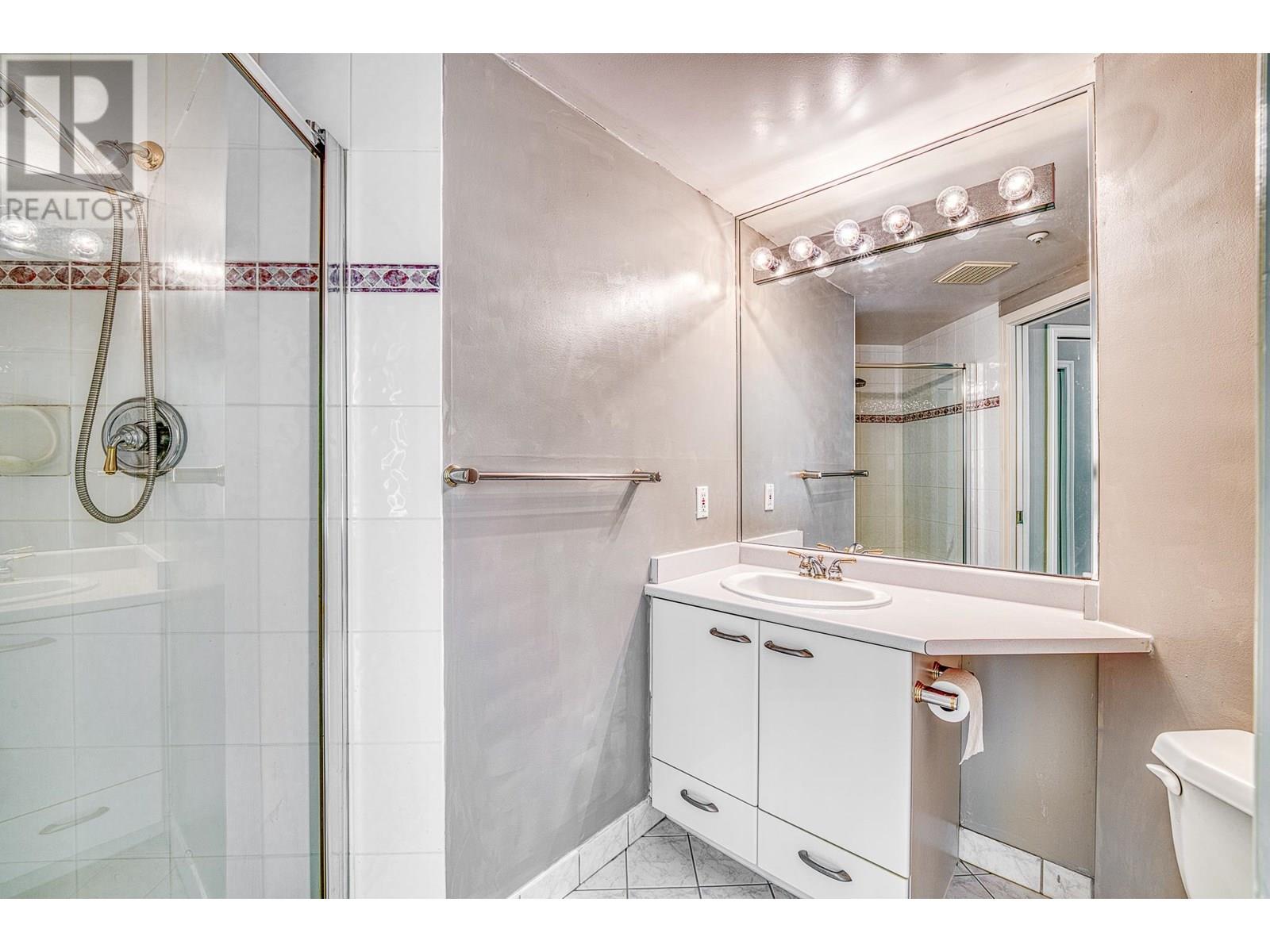 Photo 11 of 206 4505 Hazel Street, Burnaby BC