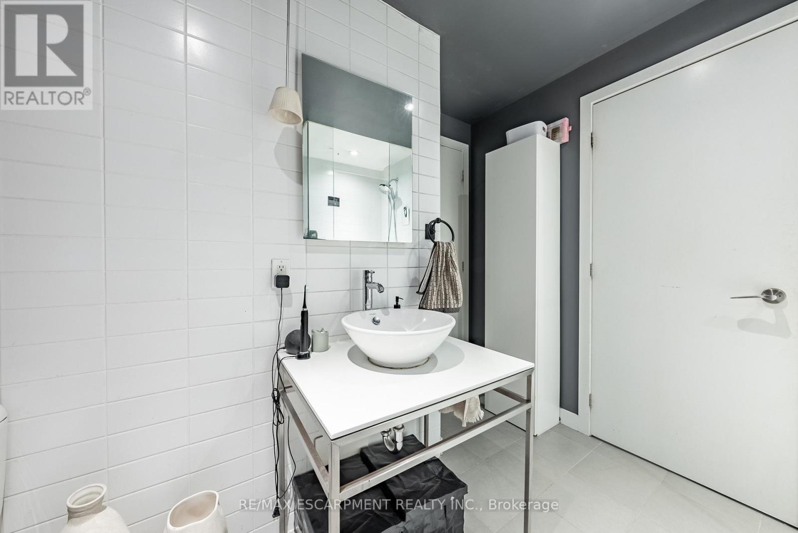Photo 24 of 428 75 Portland Street, Toronto ON