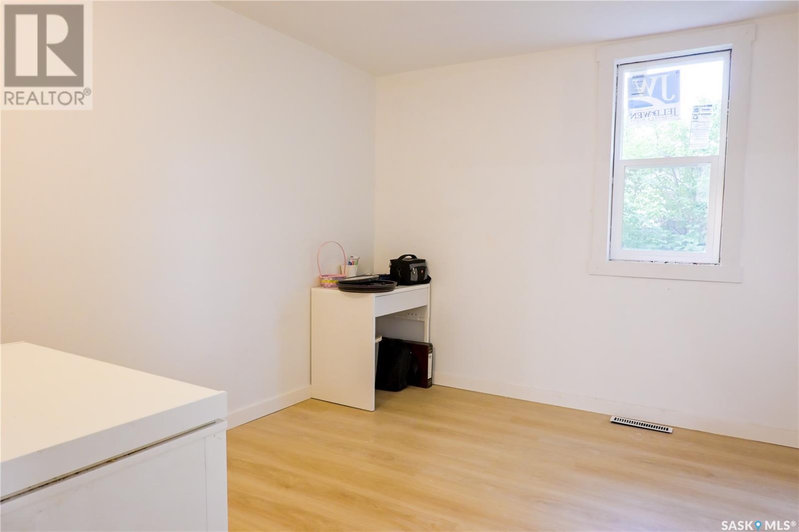 Photo 10 of 693 Retallack Street, Regina SK
