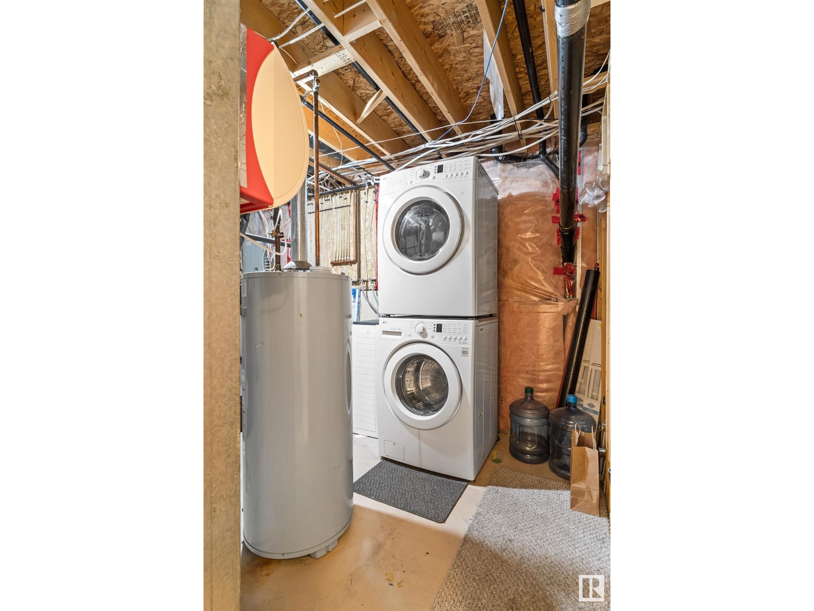Photo 11 of 3603 23 St Nw, Edmonton AB