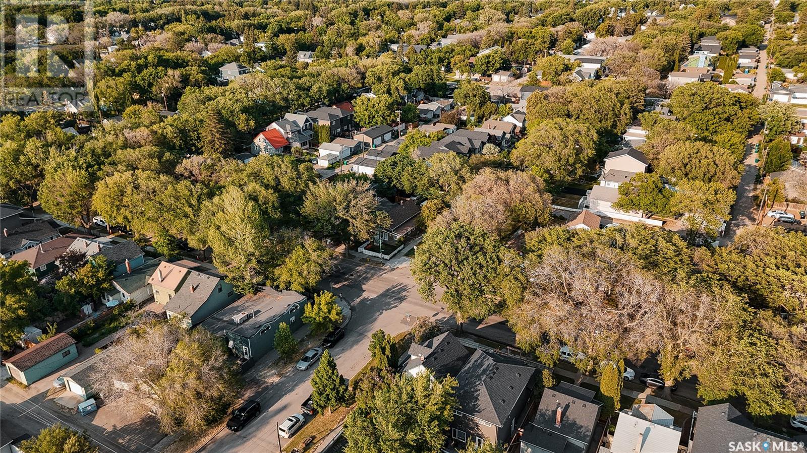 Photo 37 of 1619 Lorne Avenue, Saskatoon SK