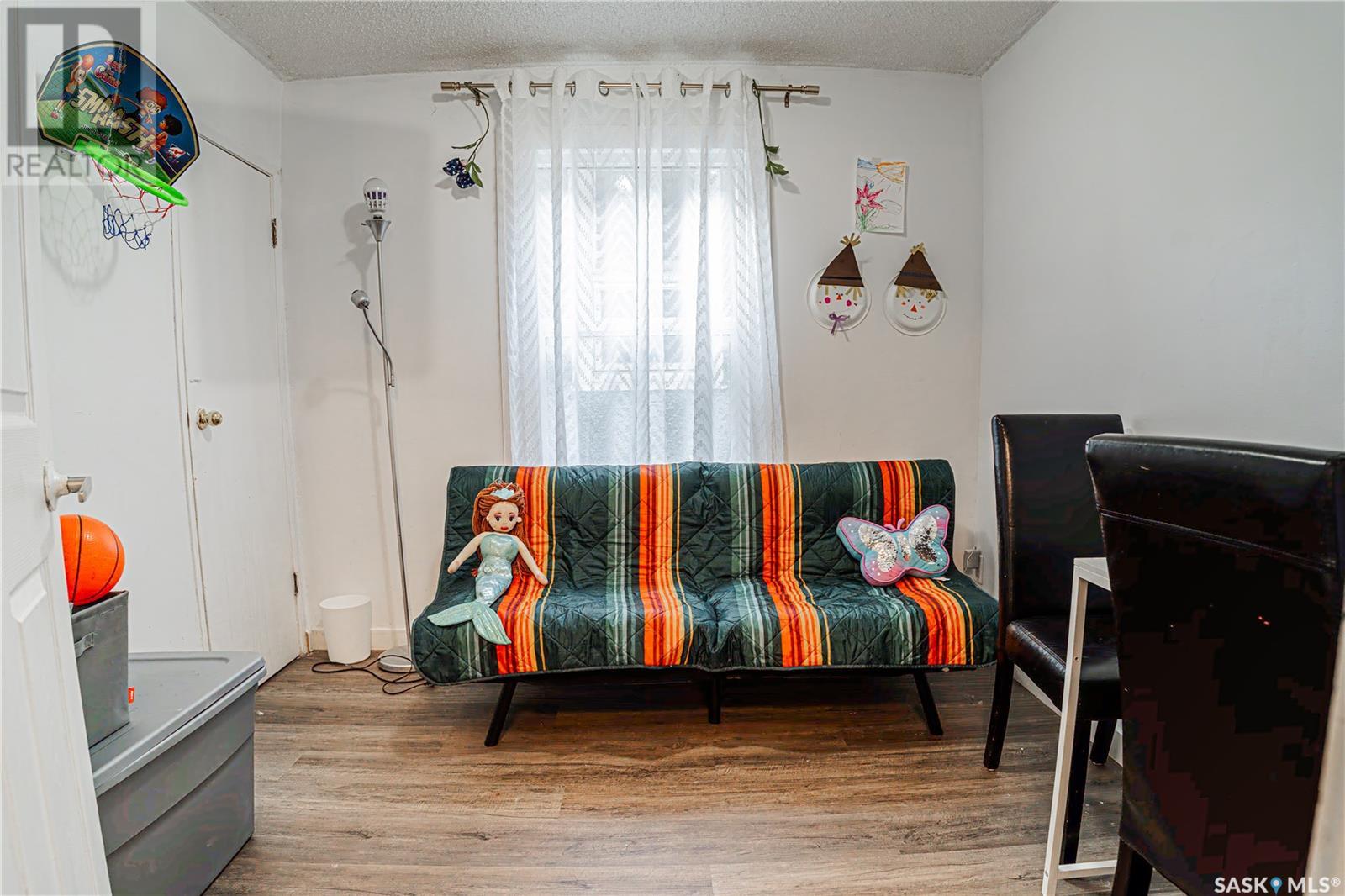 Photo 9 of 1619 Lorne Avenue, Saskatoon SK
