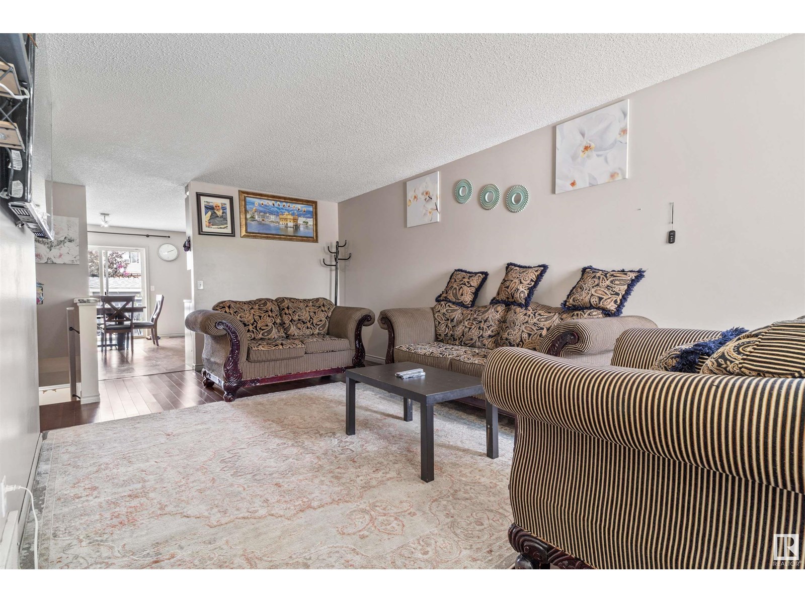 Photo 20 of 3603 23 St Nw, Edmonton AB