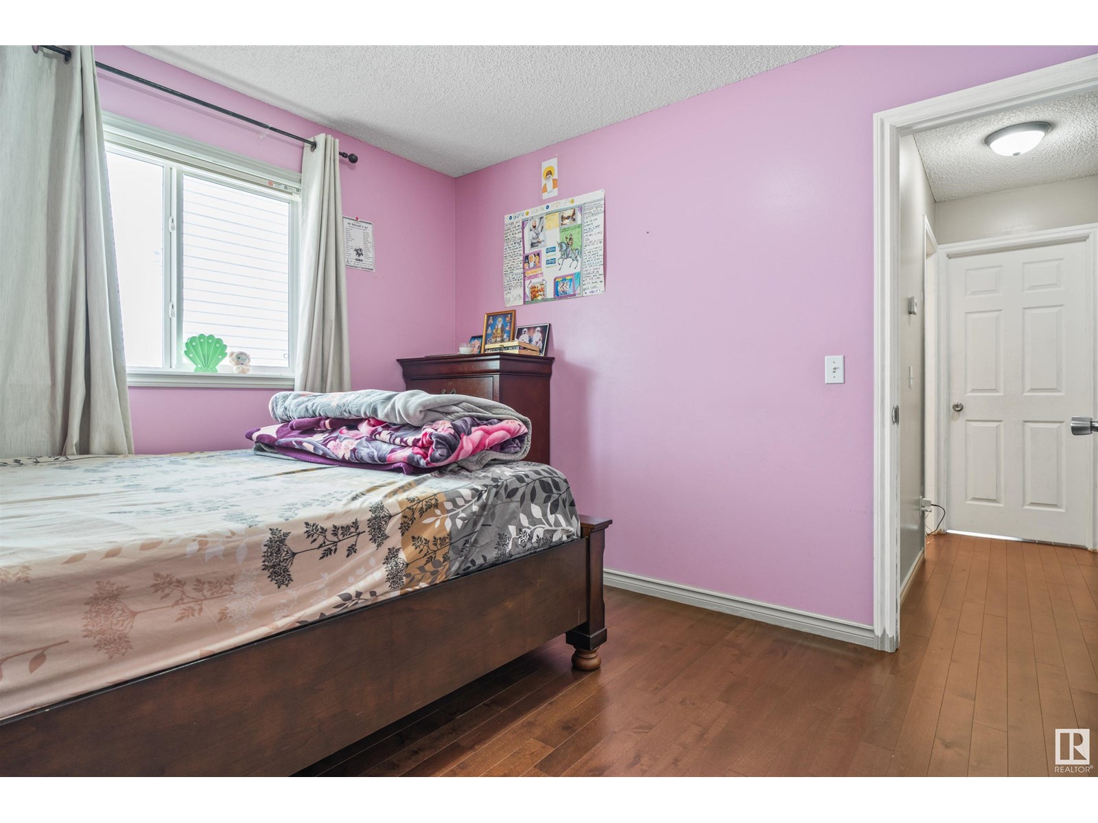Photo 18 of 3603 23 St Nw, Edmonton AB