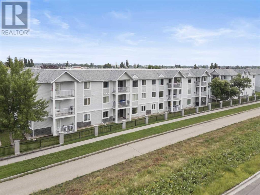 Single Family House for Sale in   Valleyview Park SE Dover Calgary 