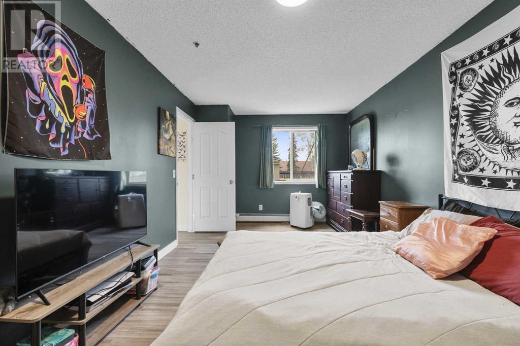Single Family House for Sale in   Valleyview Park SE Dover Calgary 