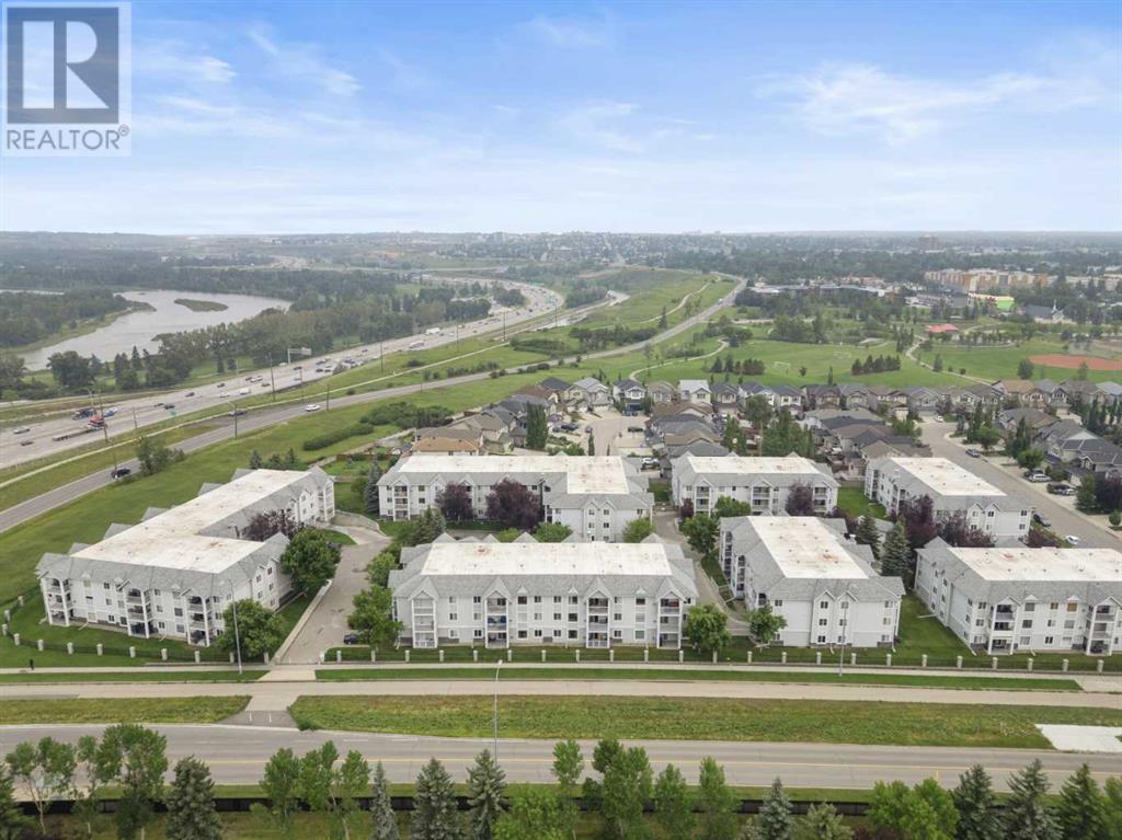 Single Family House for Sale in   Valleyview Park SE Dover Calgary 