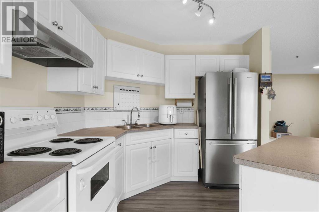 Single Family House for Sale in   Valleyview Park SE Dover Calgary 
