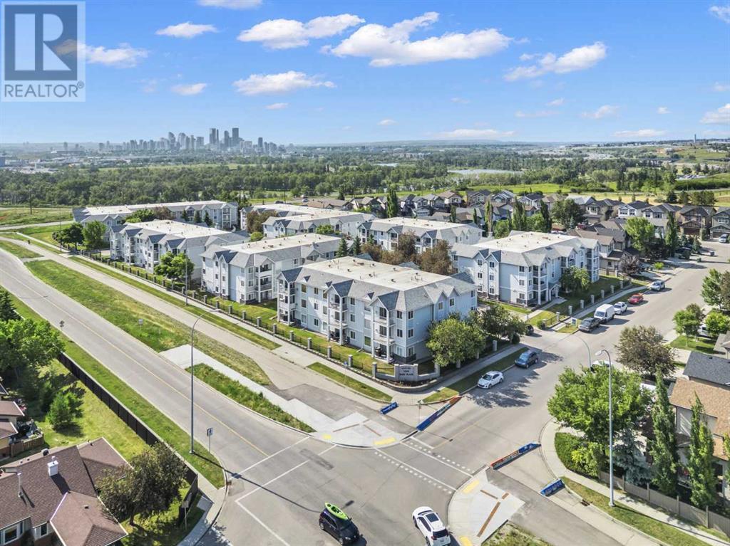 Single Family House for Sale in   Valleyview Park SE Dover Calgary 