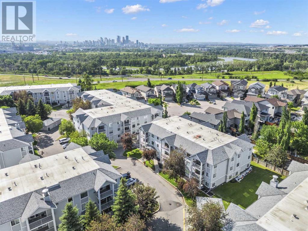Single Family House for Sale in   Valleyview Park SE Dover Calgary 