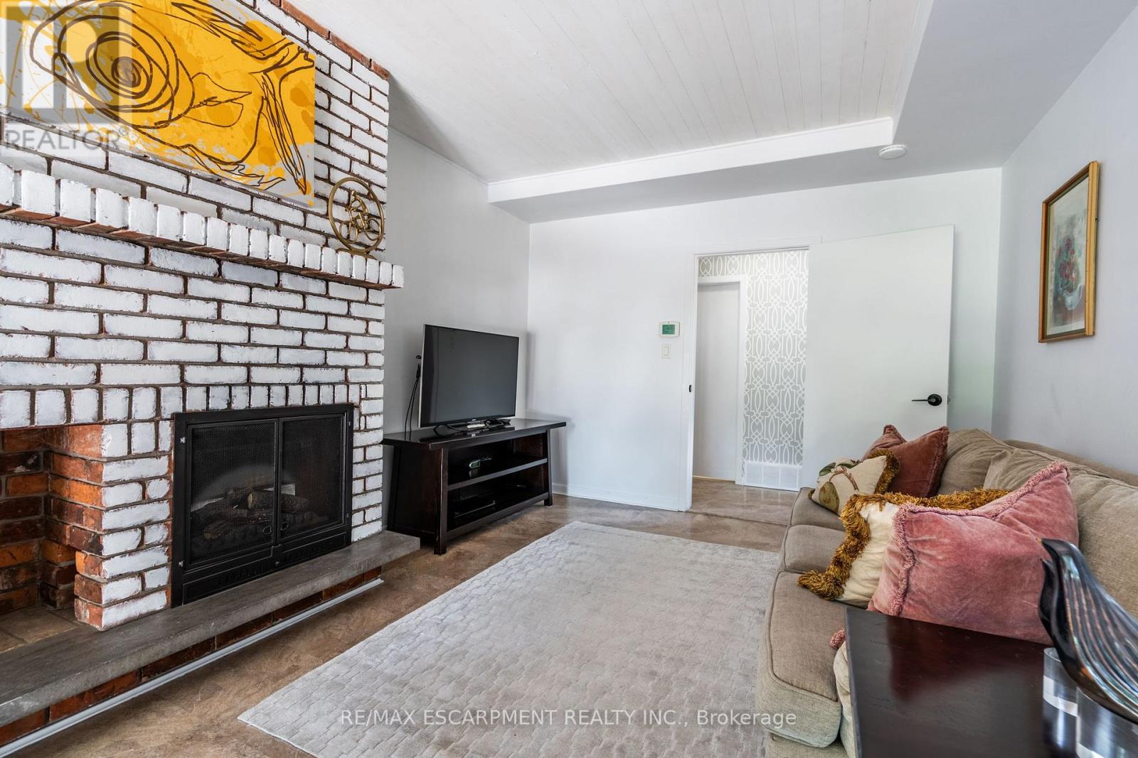 Photo 16 of 60 Inverness Avenue W, Hamilton ON