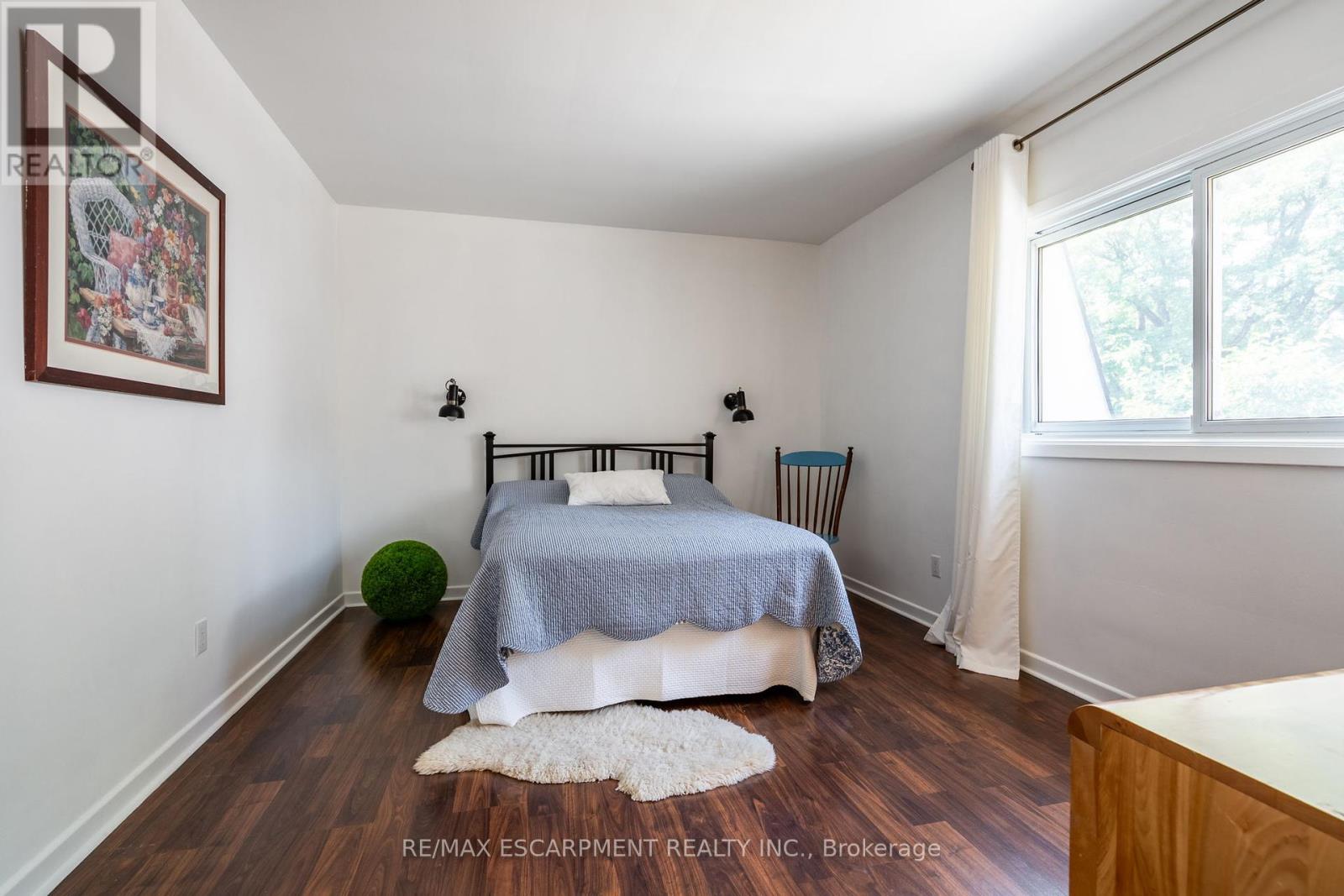Photo 30 of 60 Inverness Avenue W, Hamilton ON
