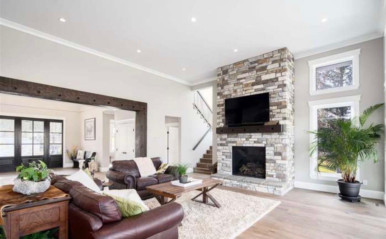 Photo 10 of 22801 8 Avenue, Langley BC
