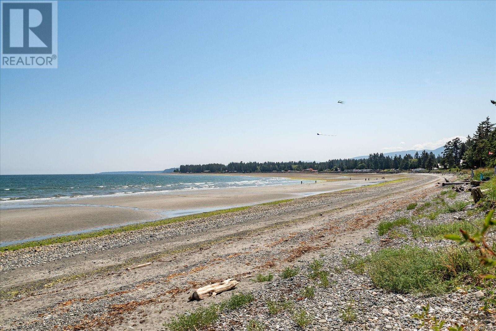 Photo 50 of 6208 Island Hwy W, Qualicum Beach BC
