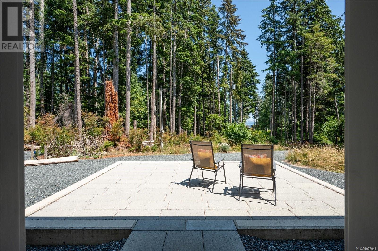 Photo 28 of 6208 Island Hwy W, Qualicum Beach BC